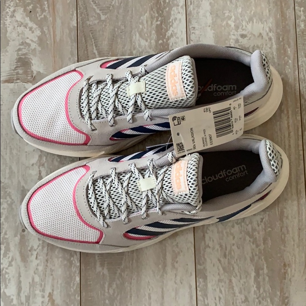 NWT Adidas valasion - Picture 8 of 10